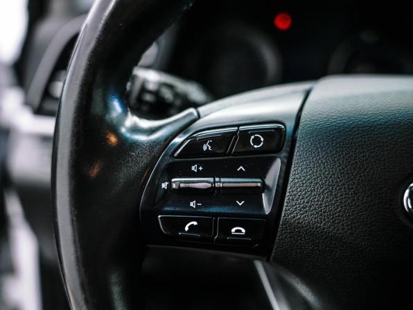 Hyundai Elantra VI (AD) Рестайлинг с пробегом 2019 года, цена 1 549 000 рублей, 105084 км, седан, Автокод Объявления