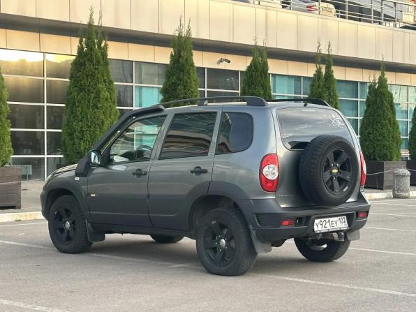 Chevrolet Niva I Рестайлинг с пробегом 2017 года, цена 660 000 рублей, 137725 км, внедорожник, Автокод Объявления