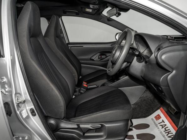 Toyota Yaris IV с пробегом 2021 года, цена 1 070 500 рублей, 100650 км, хэтчбек, Автокод Объявления