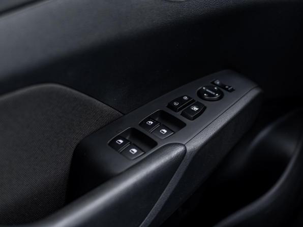 Hyundai Solaris II с пробегом 2019 года, цена 900 000 рублей, 95086 км, седан, Автокод Объявления