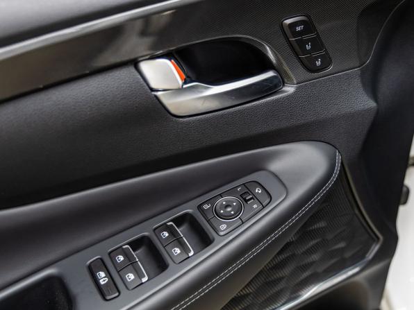 Hyundai Santa Fe IV Рестайлинг с пробегом 2021 года, цена 3 238 000 рублей, 90434 км, внедорожник, Автокод Объявления