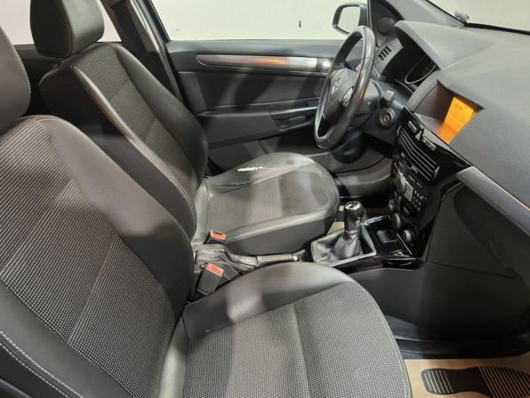 Opel Astra H Рестайлинг с пробегом 2009 года, цена 553 600 рублей, 144641 км, хэтчбек, Автокод Объявления
