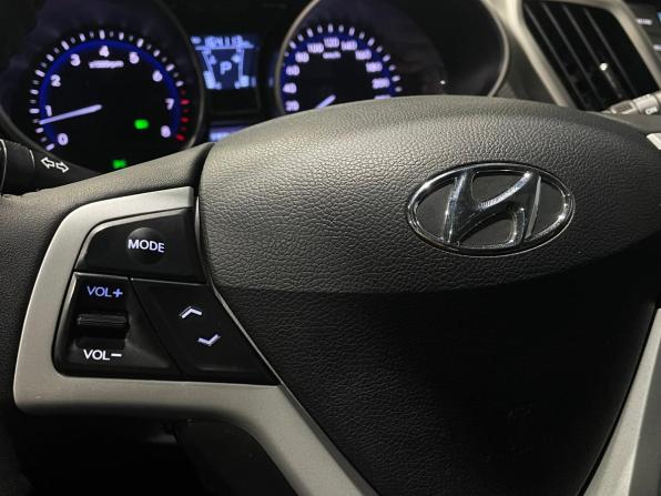 Hyundai Veloster I с пробегом 2012 года, цена 899 000 рублей, 164031 км, хэтчбек, Автокод Объявления