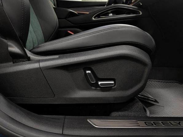 Geely Monjaro I с пробегом 2023 года, цена 3 380 000 рублей, 28401 км, внедорожник, Автокод Объявления