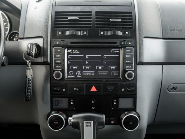 Volkswagen Touareg I Рестайлинг с пробегом 2008 года, цена 1 020 000 рублей, 235005 км, внедорожник, Автокод Объявления