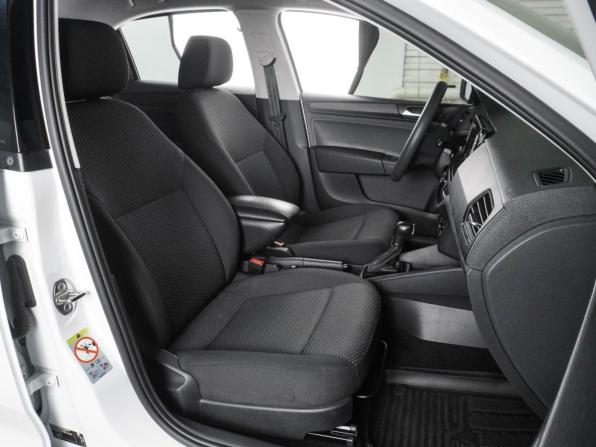 Volkswagen Polo VI с пробегом 2021 года, цена 1 599 000 рублей, 53706 км, лифтбек, Автокод Объявления