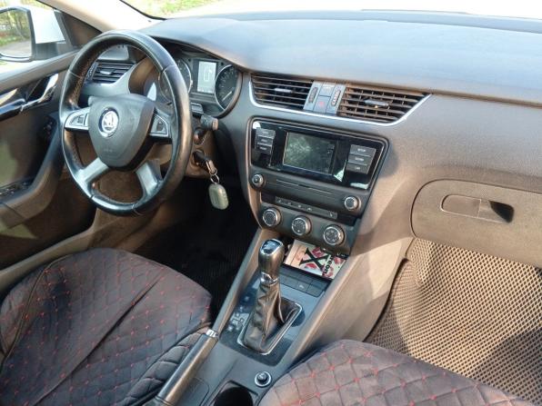 Skoda Octavia III (A7) с пробегом 2015 года, цена 940 000 рублей, 287113 км, лифтбек, Автокод Объявления