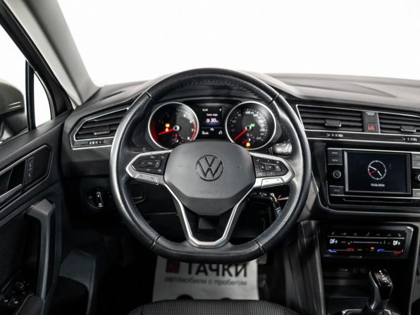 Volkswagen Tiguan II Рестайлинг с пробегом 2021 года, цена 2 849 500 рублей, 46348 км, внедорожник, Автокод Объявления