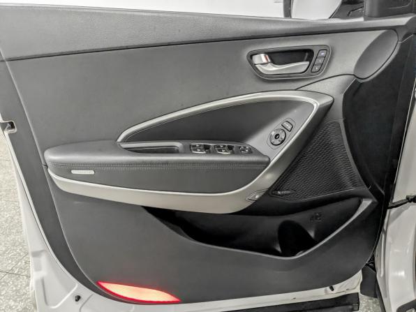 Hyundai Santa Fe III Рестайлинг с пробегом 2016 года, цена 2 425 000 рублей, 93999 км, внедорожник, Автокод Объявления