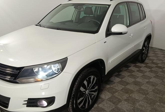 Volkswagen Tiguan I Рестайлинг с пробегом 2015 года, цена 1 395 000 рублей, 130000 км, внедорожник, Автокод Объявления
