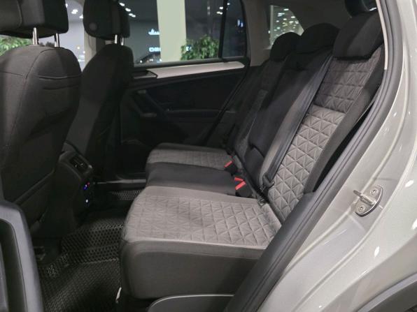 Volkswagen Tiguan II Рестайлинг с пробегом 2021 года, цена 2 415 000 рублей, 38752 км, внедорожник, Автокод Объявления