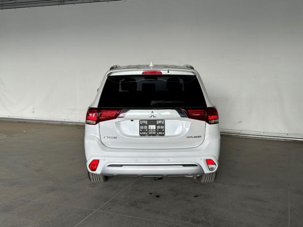 Mitsubishi Outlander III Рестайлинг 3 с пробегом 2022 года, цена 2 570 000 рублей, 32923 км, внедорожник, Автокод Объявления
