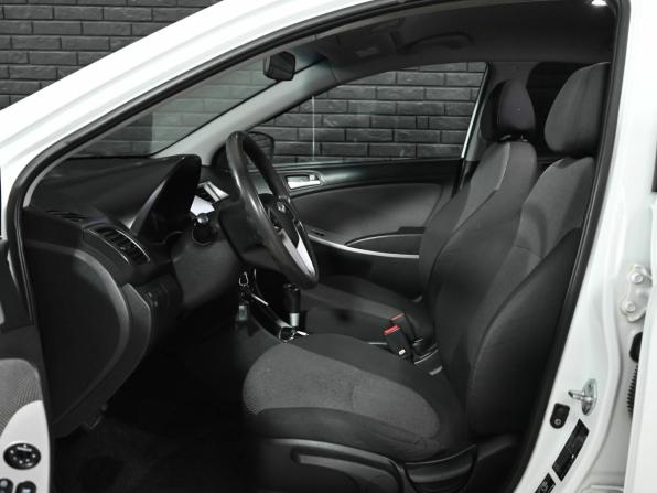 Hyundai Solaris I с пробегом 2013 года, цена 795 000 рублей, 193069 км, седан, Автокод Объявления