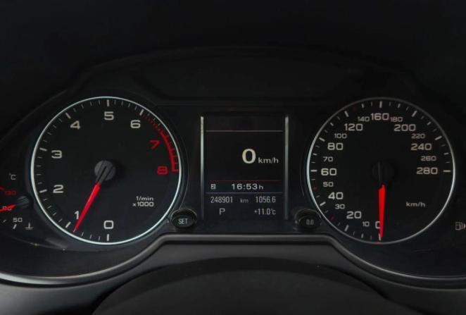 Audi Q5 I (8R) с пробегом 2010 года, цена 1 160 000 рублей, 248901 км, внедорожник, Автокод Объявления