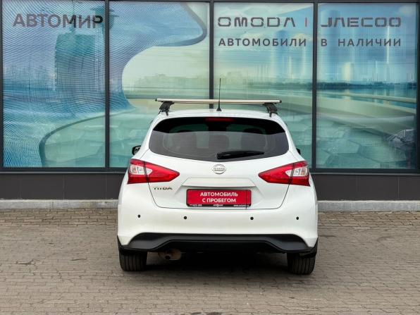 Nissan Tiida II с пробегом 2015 года, цена 804 000 рублей, 185369 км, хэтчбек, Автокод Объявления