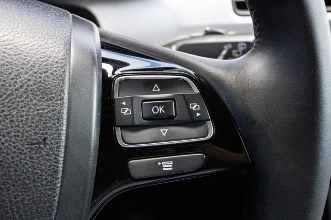 Volkswagen Touareg II с пробегом 2011 года, цена 1 749 000 рублей, 383900 км, внедорожник, Автокод Объявления