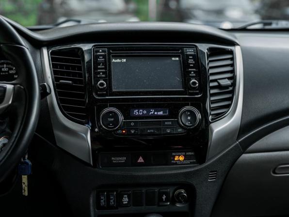 Mitsubishi L200 V Рестайлинг с пробегом 2017 года, цена 2 375 000 рублей, 78393 км, пикап, Автокод Объявления