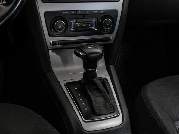 Skoda Octavia II (A5) Рестайлинг с пробегом 2012 года, цена 649 000 рублей, 134929 км, лифтбек, Автокод Объявления