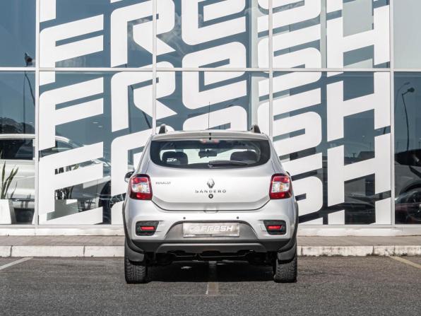 Renault Sandero II Рестайлинг с пробегом 2018 года, цена 1 198 000 рублей, 89042 км, хэтчбек, Автокод Объявления
