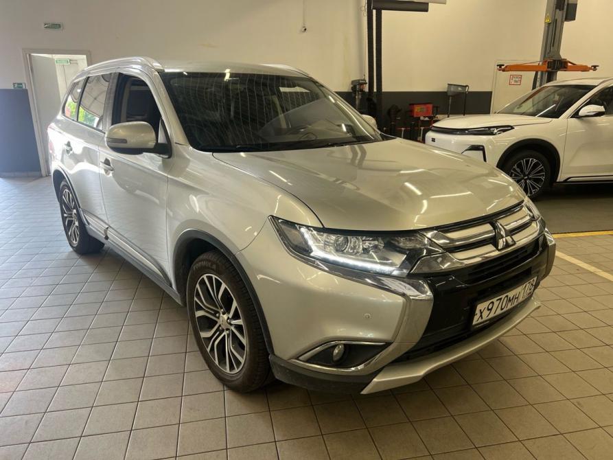 Mitsubishi Outlander III Рестайлинг 2 Санкт-Петербург  - изображение 3