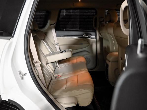 Jeep Grand Cherokee IV (WK2) Рестайлинг с пробегом 2016 года, цена 3 250 000 рублей, 140936 км, внедорожник, Автокод Объявления