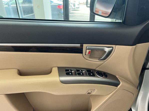 Hyundai Santa Fe II Рестайлинг с пробегом 2010 года, цена 1 299 000 рублей, 209332 км, внедорожник, Автокод Объявления