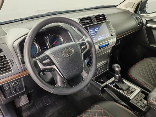 Toyota Land Cruiser Prado 150 Series Рестайлинг 3 с пробегом 2022 года, цена 6 999 000 рублей, 56751 км, внедорожник, Автокод Объявления