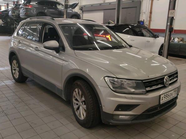 Volkswagen Tiguan II с пробегом 2018 года, цена 1 350 000 рублей, 299000 км, внедорожник, Автокод Объявления