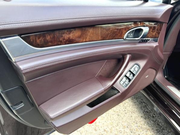 Porsche Panamera I Рестайлинг с пробегом 2013 года, цена 3 070 000 рублей, 132606 км, лифтбек, Автокод Объявления
