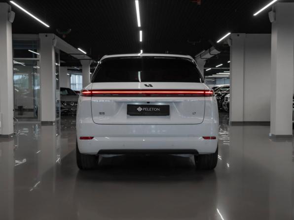 Li Auto (Lixiang) L7 I Рестайлинг с пробегом 2025 года, цена 8 800 000 рублей, 50 км, внедорожник, Автокод Объявления