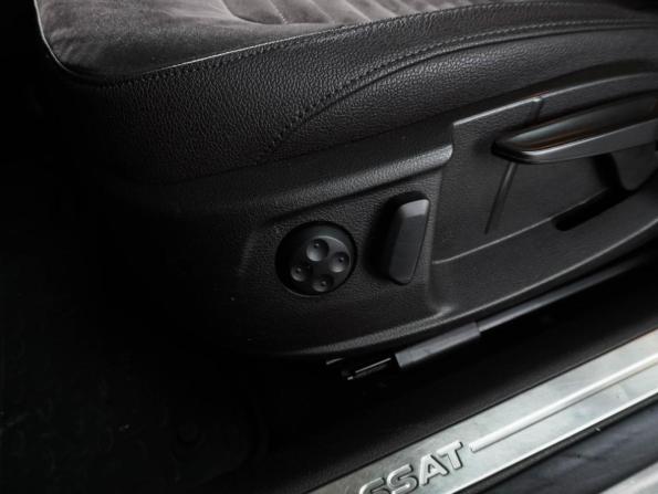 Volkswagen Passat B7 с пробегом 2011 года, цена 1 117 000 рублей, 207901 км, седан, Автокод Объявления