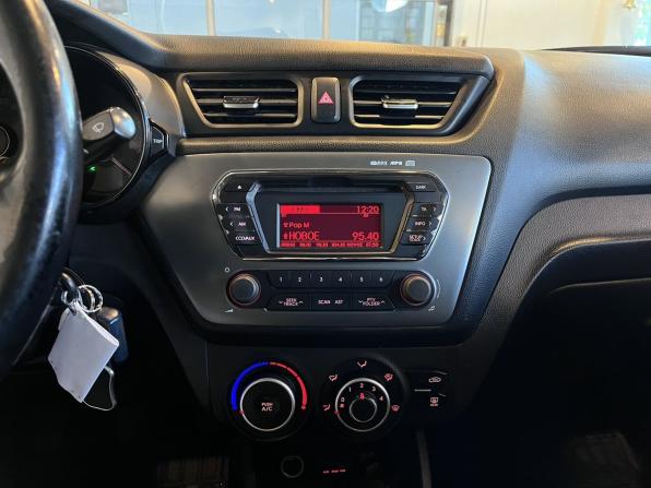 Kia Rio III с пробегом 2014 года, цена 680 000 рублей, 246815 км, седан, Автокод Объявления