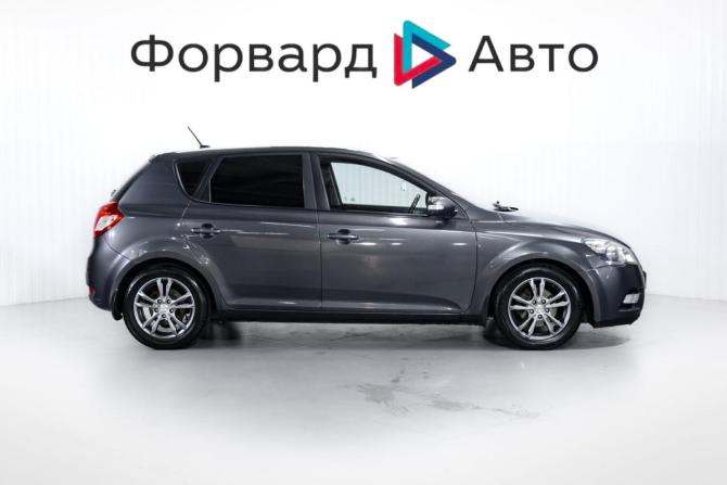 Kia Ceed I Рестайлинг с пробегом 2010 года, цена 699 000 рублей, 221158 км, хэтчбек, Автокод Объявления