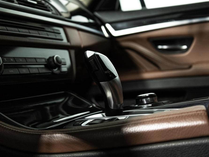 BMW 5 серии VI (F10/F11/F07) Рестайлинг Санкт-Петербург  - изображение 22