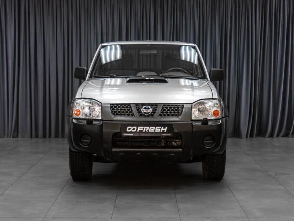 Nissan NP300 с пробегом 2010 года, цена 1 069 000 рублей, 259901 км, offers.body_type.unknown, Автокод Объявления