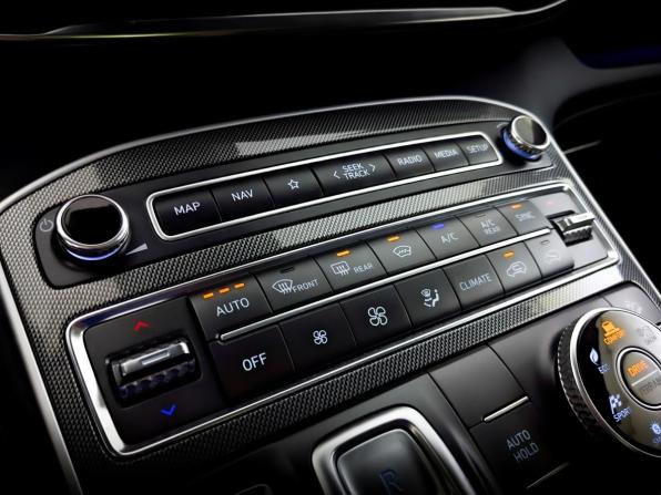 Hyundai Santa Fe IV Рестайлинг с пробегом 2022 года, цена 4 250 000 рублей, 62351 км, внедорожник, Автокод Объявления