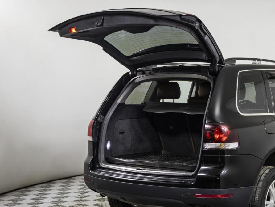 Volkswagen Touareg I Рестайлинг Москва  - изображение 15