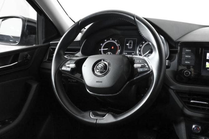 Skoda Rapid II с пробегом 2021 года, цена 1 648 000 рублей, 60777 км, лифтбек, Автокод Объявления