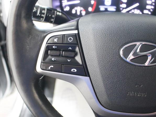 Hyundai Solaris II с пробегом 2019 года, цена 1 438 000 рублей, 90476 км, седан, Автокод Объявления