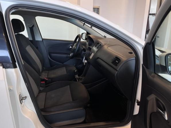 Volkswagen Polo V с пробегом 2012 года, цена 410 000 рублей, 184277 км, седан, Автокод Объявления