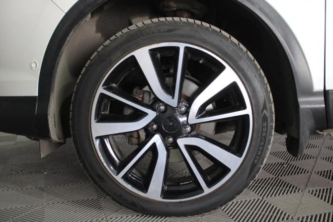 Nissan Qashqai II с пробегом 2018 года, цена 1 999 000 рублей, 97167 км, внедорожник, Автокод Объявления