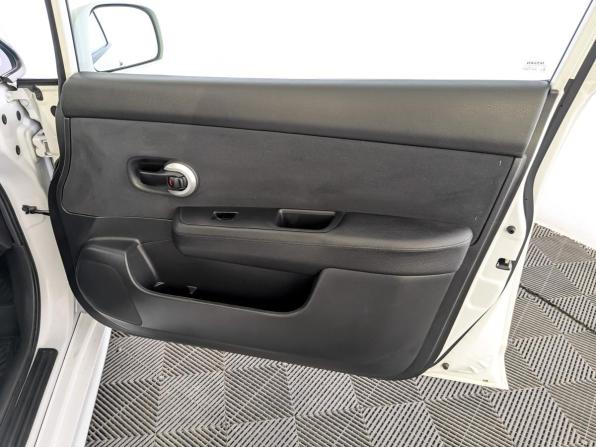 Nissan Tiida I Рестайлинг с пробегом 2013 года, цена 975 000 рублей, 85346 км, хэтчбек, Автокод Объявления