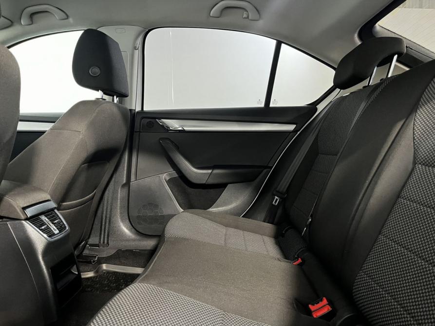 Skoda Octavia III (A7) Великий Новгород  - изображение 9