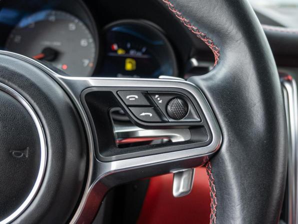 Porsche Macan I с пробегом 2015 года, цена 3 330 000 рублей, 123350 км, внедорожник, Автокод Объявления