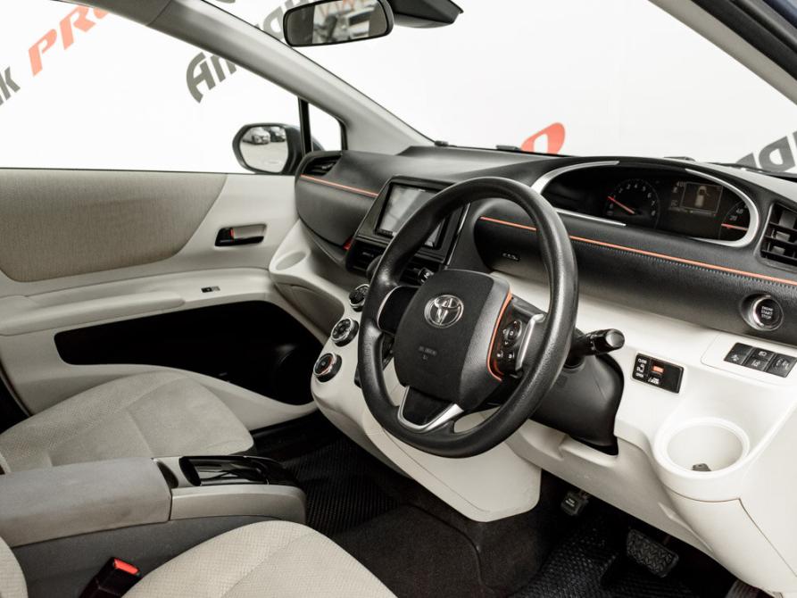 Toyota Sienta II Екатеринбург  - изображение 11
