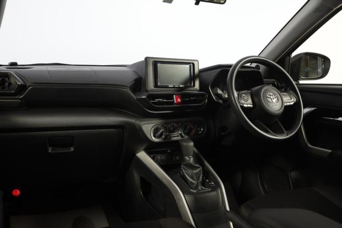 Toyota Raize I с пробегом 2021 года, цена 1 599 000 рублей, 55434 км, внедорожник, Автокод Объявления