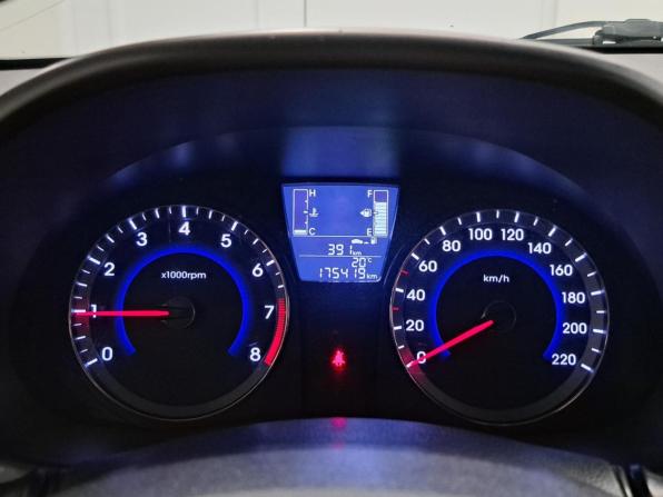 Hyundai Solaris I Рестайлинг с пробегом 2016 года, цена 960 000 рублей, 175418 км, седан, Автокод Объявления