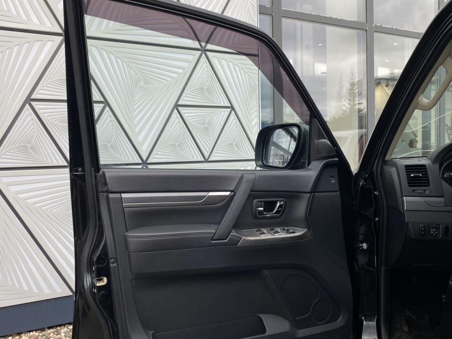 Mitsubishi Pajero IV Рестайлинг 1 Москва  - изображение 17
