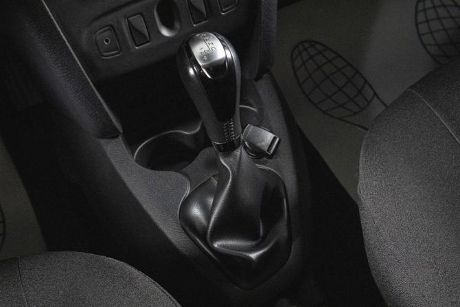 Renault Logan II Рестайлинг с пробегом 2019 года, цена 619 000 рублей, 136700 км, седан, Автокод Объявления