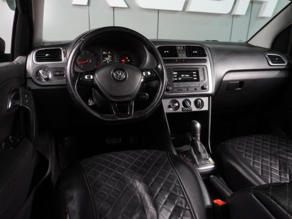 Volkswagen Polo V Рестайлинг с пробегом 2016 года, цена 929 000 рублей, 176931 км, седан, Автокод Объявления